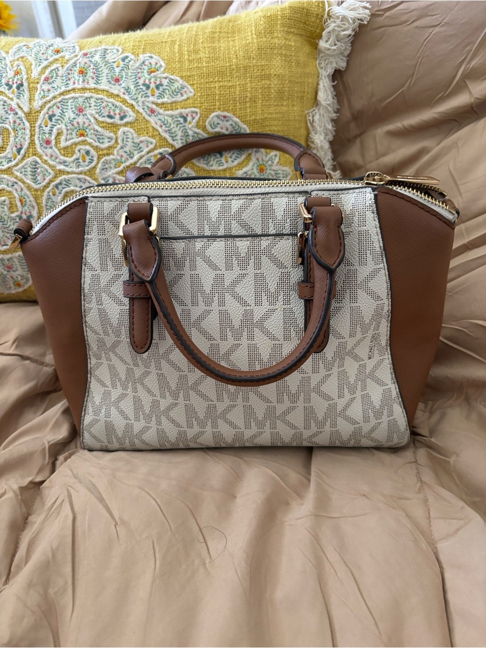 Michael Kors Vanilla & Brown Logo Satchel with Gold Hardware - Picture 5 of 5